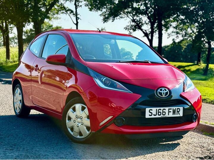 Toyota AYGO 1.0 VVT-i X-play Euro 6 3dr