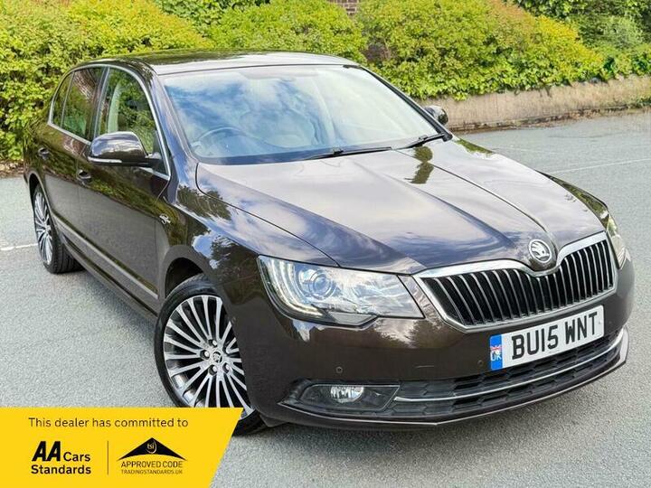Skoda Superb 2.0 TDI Laurin & Klement DSG 4WD Euro 5 (s/s) 5dr