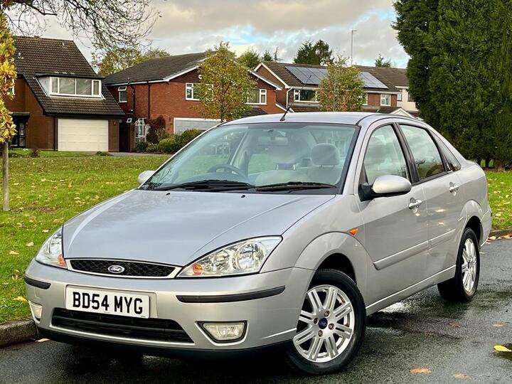 Ford Focus 2.0i 16v Ghia 4dr