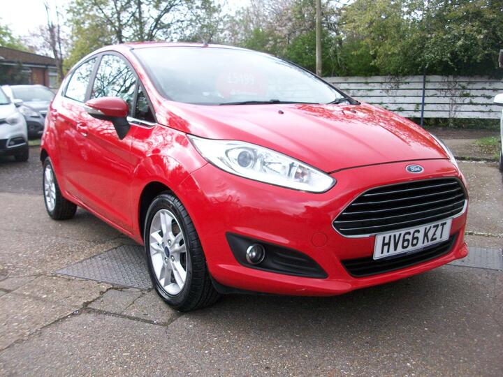 Ford Fiesta 1.25 Zetec Euro 6 5dr