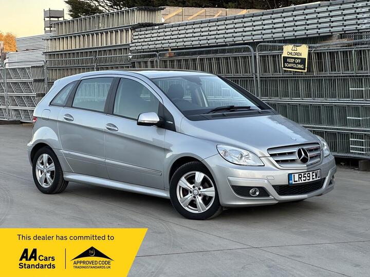 Mercedes-Benz B Class 1.5 B160 BlueEfficiency SE 5dr Mercedes-Benz B Class 1.5 B160 BlueEfficiency SE 5dr