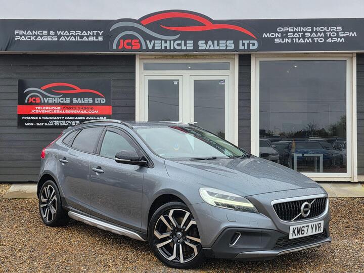 Volvo V40 Cross Country 2.0 D4 Pro Euro 6 (s/s) 5dr