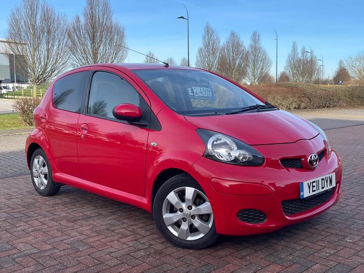 Toyota AYGO 1.0 VVT-i Go Euro 5 5dr Toyota AYGO 1.0 VVT-i Go Euro 5 5dr