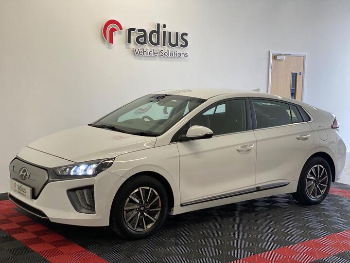 Hyundai IONIQ 38.3kWh Premium Auto 5dr Hyundai IONIQ 38.3kWh Premium Auto 5dr