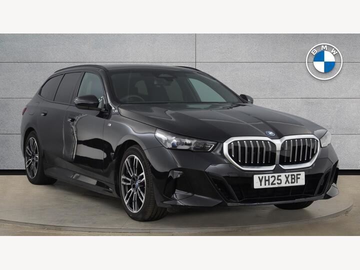 BMW 5 Series 2.0 530e 22.1kWh M Sport Touring Steptronic Euro 6 (s/s) 5dr BMW 5 Series 2.0 530e 22.1kWh M Sport Touring Steptronic Euro 6 (s/s) 5dr