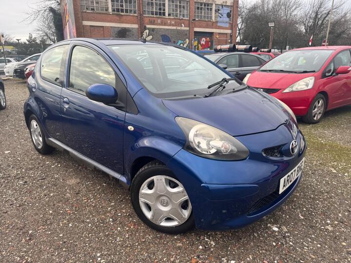 Toyota AYGO 1.0 VVT-i Blue MultiMode Euro 4 5dr Toyota AYGO 1.0 VVT-i Blue MultiMode Euro 4 5dr