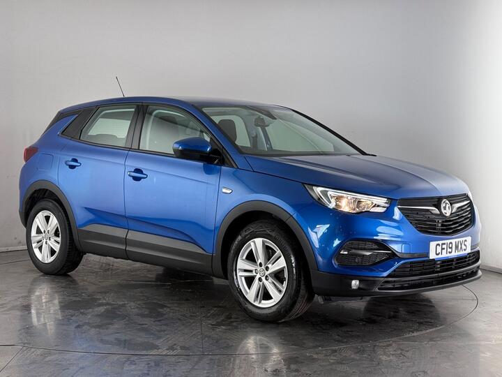 Vauxhall Grandland X 1.2 Turbo SE Euro 6 (s/s) 5dr Vauxhall Grandland X 1.2 Turbo SE Euro 6 (s/s) 5dr