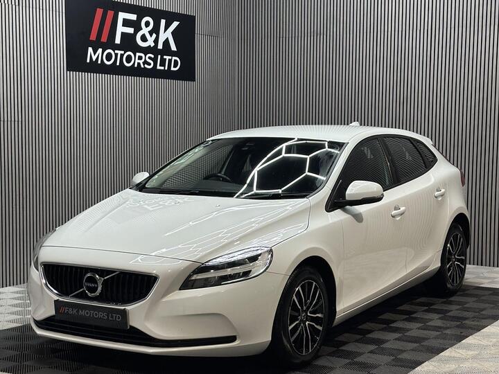 Volvo V40 2.0 T2 GPF Momentum Nav Plus Euro 6 (s/s) 5dr