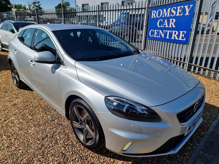 Volvo V40 2.0 D3 R-Design Lux Nav Euro 6 (s/s) 5dr