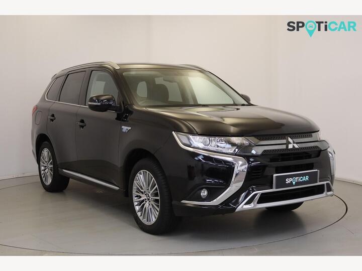 Mitsubishi Outlander 2.4h TwinMotor 13.8kWh Design CVT 4WD Euro 6 (s/s) 5dr Mitsubishi Outlander 2.4h TwinMotor 13.8kWh Design CVT 4WD Euro 6 (s/s) 5dr