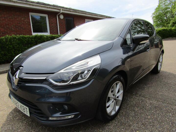 Renault Clio 1.2 LIMITED DYNAMIC SAT-NAV PETROL LHD