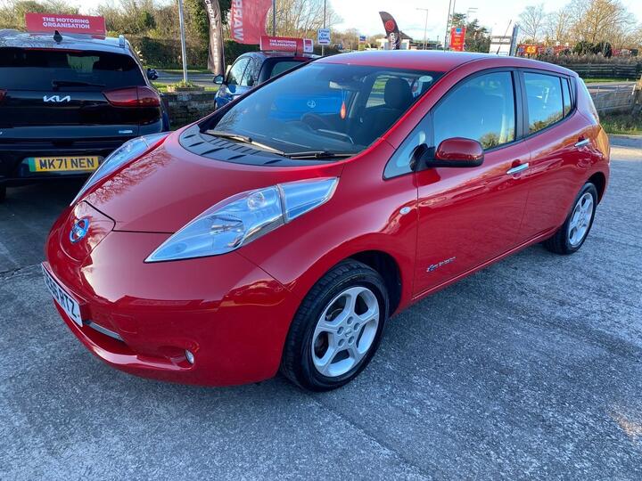 Nissan Leaf 30kWh Acenta Auto 5dr