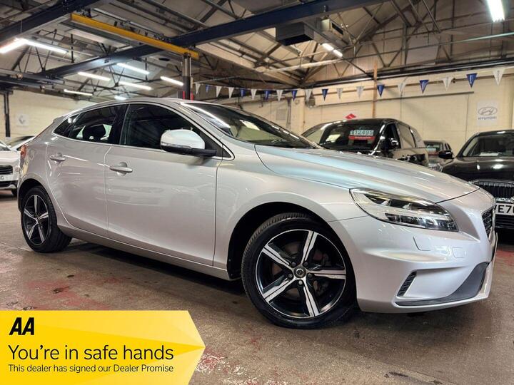 Volvo V40 2.0 T2 R-Design Nav Plus Euro 6 (s/s) 5dr