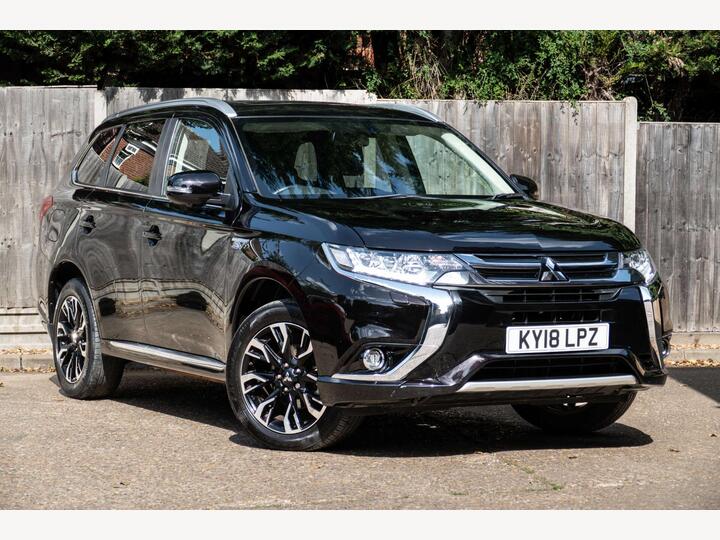 Mitsubishi OUTLANDER 2.0h 12kWh 4h CVT 4WD Euro 6 (s/s) 5dr Mitsubishi OUTLANDER 2.0h 12kWh 4h CVT 4WD Euro 6 (s/s) 5dr