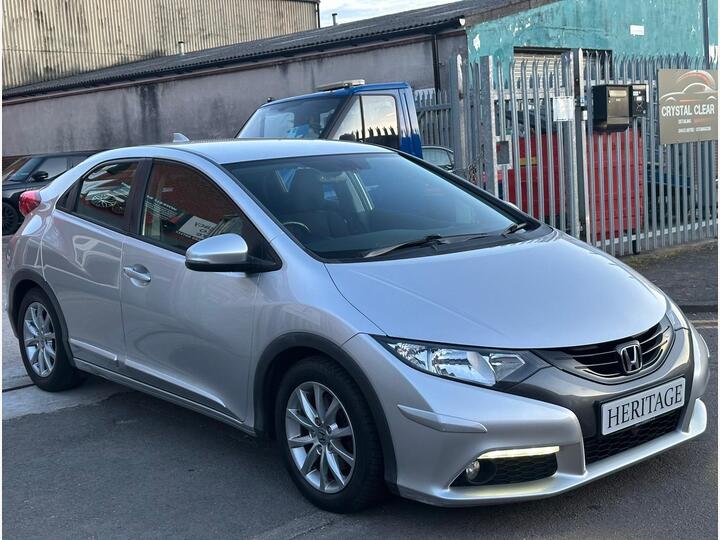 Honda Civic 1.8 I-VTEC ES Euro 5 (s/s) 5dr Honda Civic 1.8 I-VTEC ES Euro 5 (s/s) 5dr