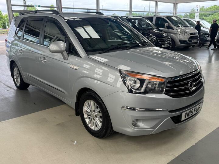 SsangYong Turismo 2.0 E-XDi ES Euro 5 5dr