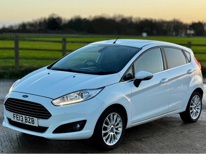Ford Fiesta 1.0T EcoBoost Titanium X Euro 5 (s/s) 5dr