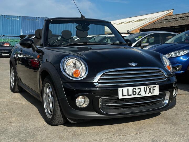 MINI Convertible 1.6 Cooper Auto Euro 5 2dr