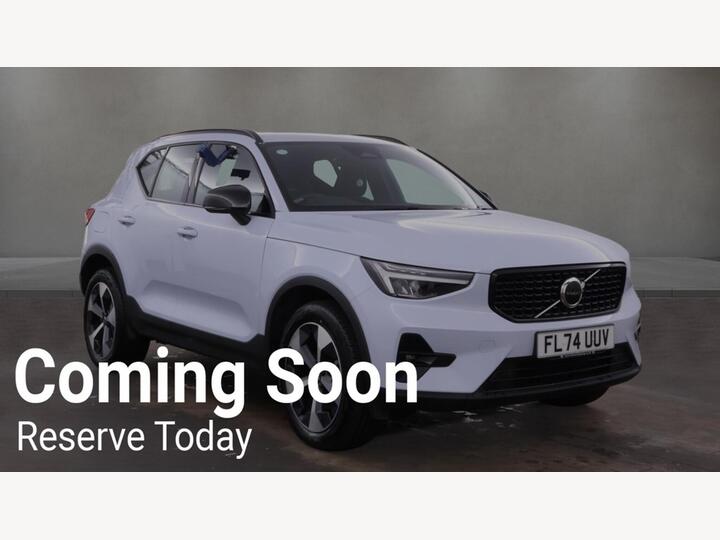 Volvo XC40 2.0 B3 MHEV Plus Dark DCT Auto Euro 6 (s/s) 5dr