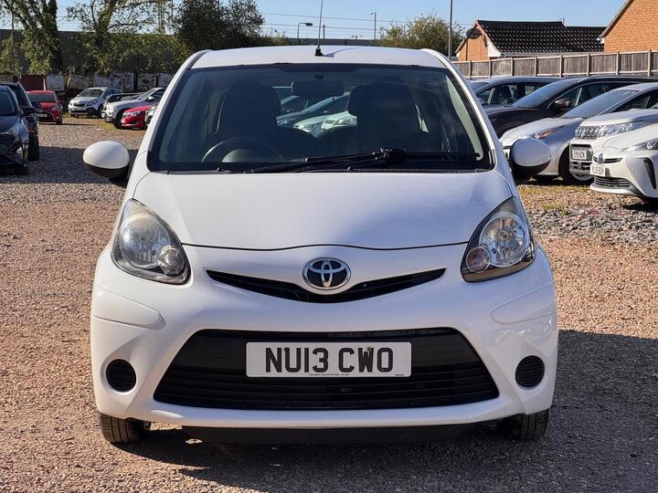 Toyota AYGO 1.0 VVT-i Ice Euro 5 5dr