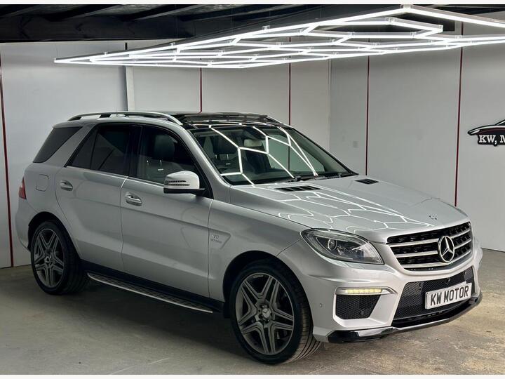 Mercedes-Benz M-CLASS 5.5 ML63 V8 AMG G-Tronic 4WD Euro 5 (s/s) 5dr Mercedes-Benz M-CLASS 5.5 ML63 V8 AMG G-Tronic 4WD Euro 5 (s/s) 5dr