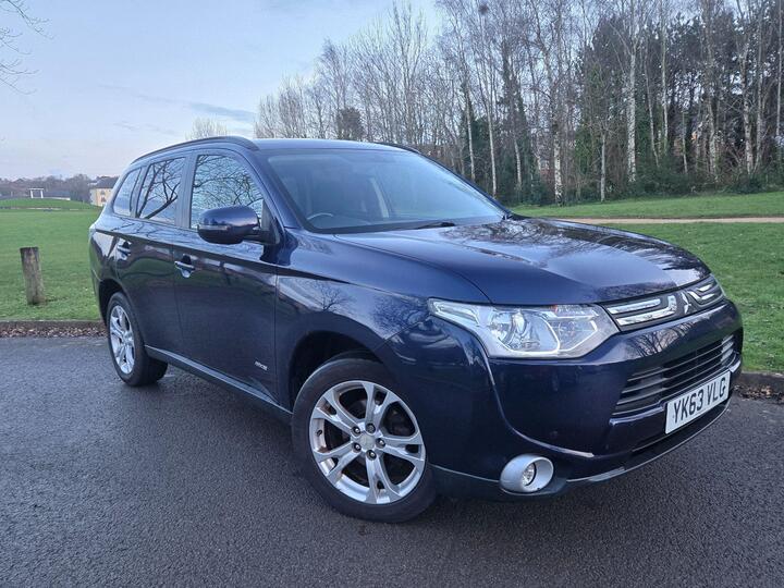 Mitsubishi Outlander 2.2 DI-D GX3 4WD Euro 5 (s/s) 5dr Mitsubishi Outlander 2.2 DI-D GX3 4WD Euro 5 (s/s) 5dr