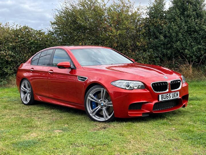 BMW M5 4.4 V8 DCT Euro 6 (s/s) 4dr