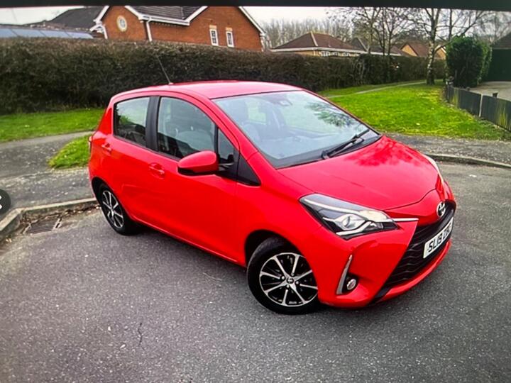 Toyota Yaris 1.5 VVT-i Icon Tech Euro 6 5dr Toyota Yaris 1.5 VVT-i Icon Tech Euro 6 5dr