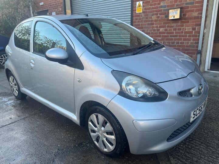 Toyota AYGO 1.0 VVT-i + MultiMode Euro 4 5dr