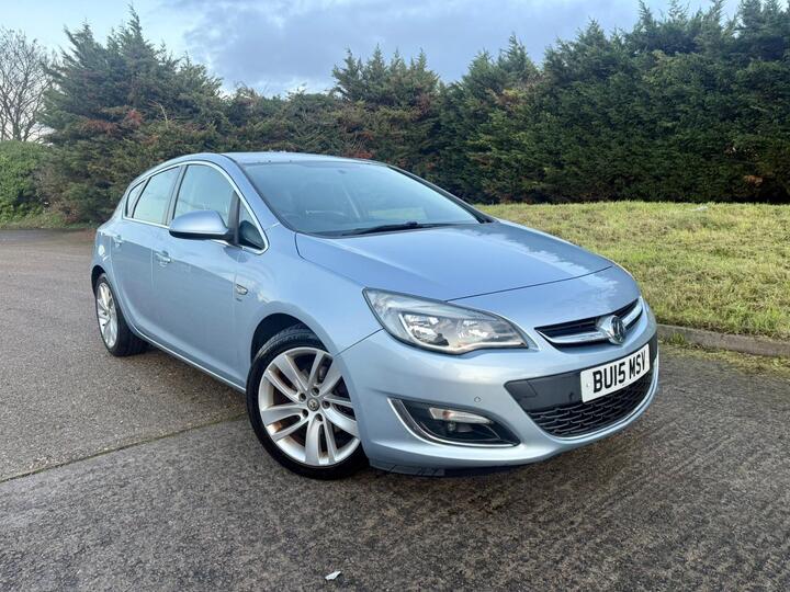 Vauxhall Astra 2.0 CDTi EcoFLEX SRi Euro 5 (s/s) 5dr Vauxhall Astra 2.0 CDTi EcoFLEX SRi Euro 5 (s/s) 5dr