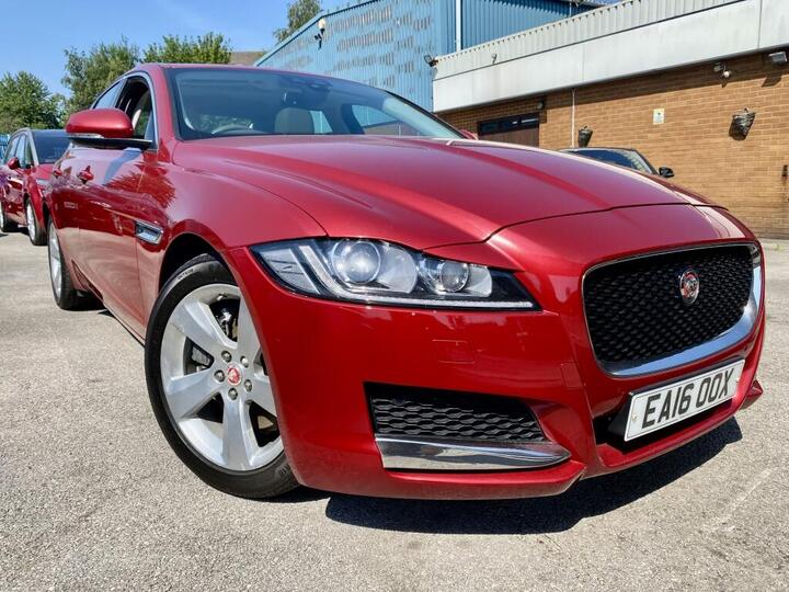 Jaguar XF DIESEL SALOON 2.0d Portfolio Auto Euro 6 (s/s) 4dr