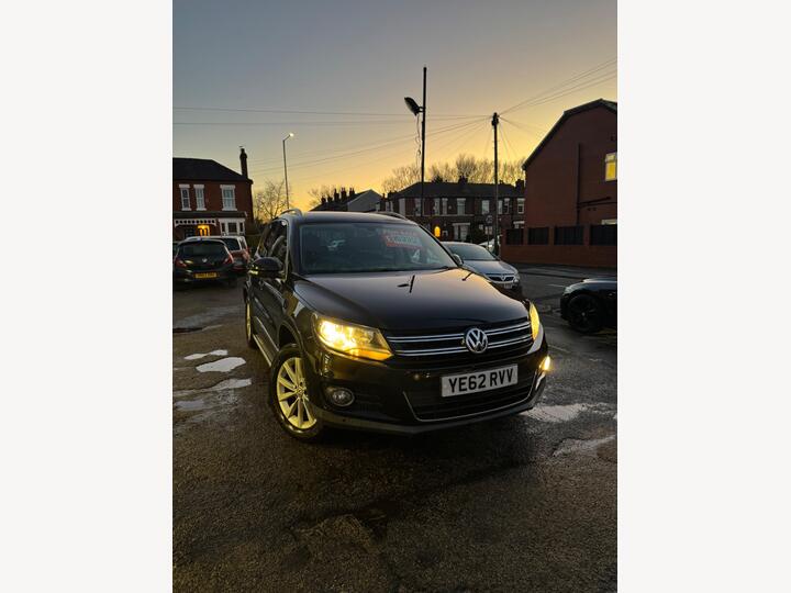 Volkswagen Tiguan 2.0 TDI BlueMotion Tech SE DSG 4WD Euro 5 (s/s) 5dr