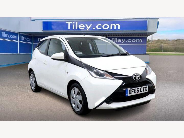 Toyota AYGO 1.0 VVT-i X-play Euro 6 5dr