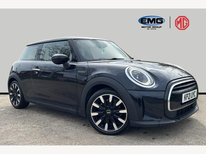 MINI 3 Door Hatch 1.5 Cooper Exclusive Steptronic Euro 6 (s/s) 3dr