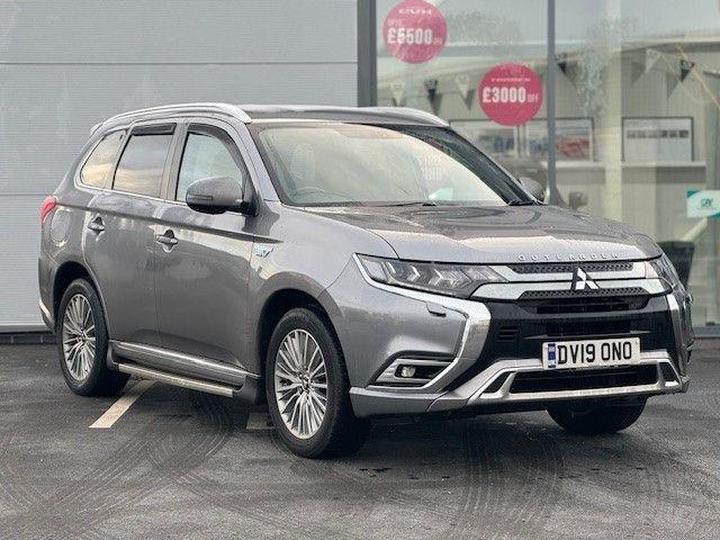 Mitsubishi Outlander 2.4h TwinMotor 13.8kWh 4h CVT 4WD Euro 6 (s/s) 5dr