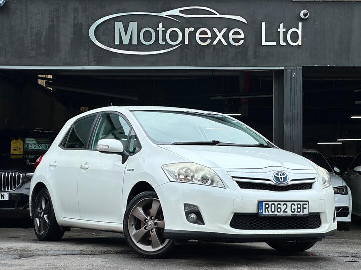 Toyota Auris 1.8 VVT-h T Spirit CVT Euro 5 (s/s) 5dr Toyota Auris 1.8 VVT-h T Spirit CVT Euro 5 (s/s) 5dr