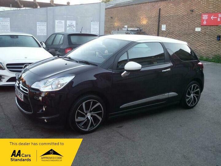 DS AUTOMOBILES DS 3 1.2 PureTech DStyle Nav Euro 6 (s/s) 3dr DS AUTOMOBILES DS 3 1.2 PureTech DStyle Nav Euro 6 (s/s) 3dr