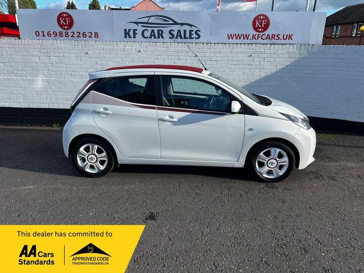 Toyota AYGO 1.0 VVT-i X-claim Funroof Euro 6 5dr