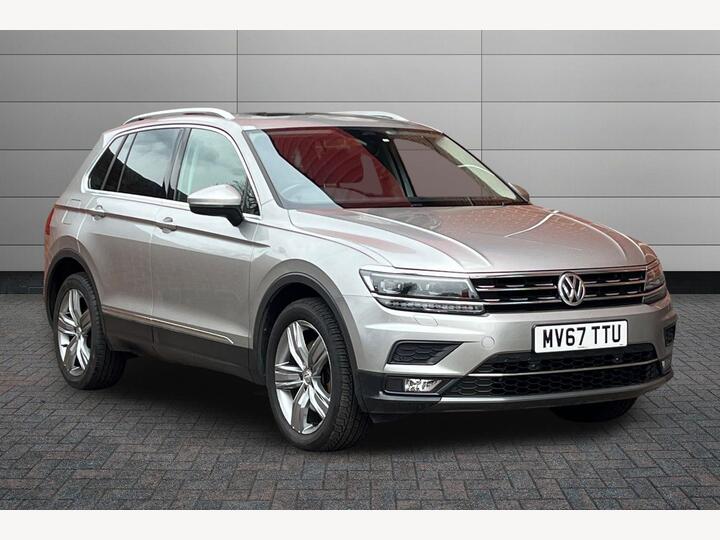 Volkswagen Tiguan 2.0 TSI SEL DSG 4Motion Euro 6 (s/s) 5dr Volkswagen Tiguan 2.0 TSI SEL DSG 4Motion Euro 6 (s/s) 5dr