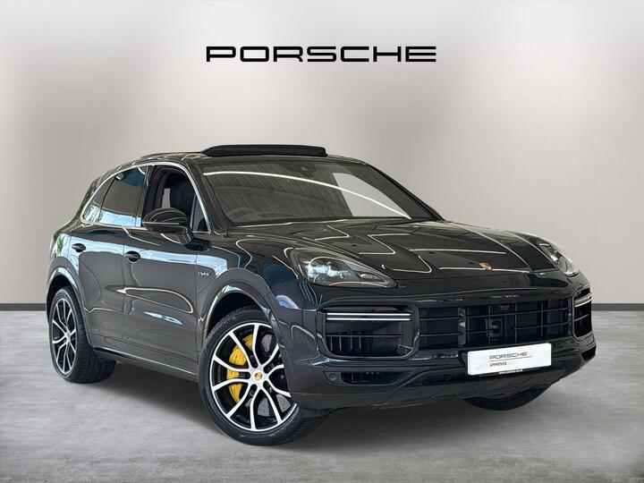 Porsche Cayenne 4.0 V8 E-Hybrid 17.9kWh Turbo S TiptronicS 4WD Euro 6 (s/s) 5dr