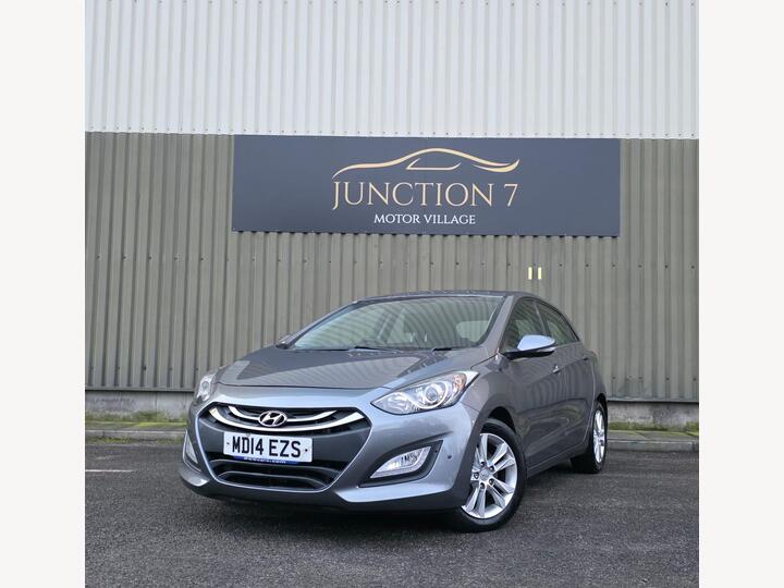 Hyundai I30 1.6 CRDi Blue Drive Style Nav Euro 5 (s/s) 5dr Hyundai I30 1.6 CRDi Blue Drive Style Nav Euro 5 (s/s) 5dr