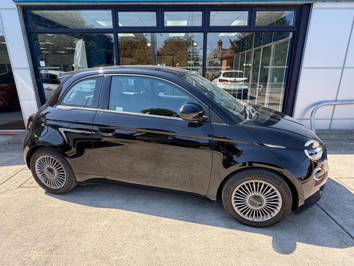 Fiat 500e 42kWh Icon Auto 3dr