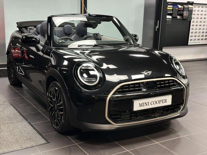 MINI Convertible 1.5 Cooper Classic Steptronic Euro 6 (s/s) 2dr