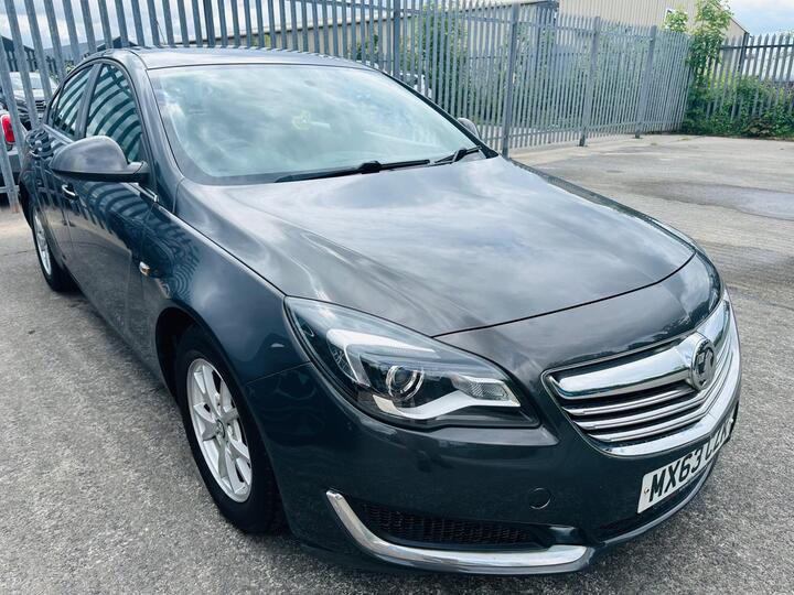 Vauxhall Insignia 2.0 CDTi EcoFLEX Design Euro 5 (s/s) 5dr Vauxhall Insignia 2.0 CDTi EcoFLEX Design Euro 5 (s/s) 5dr