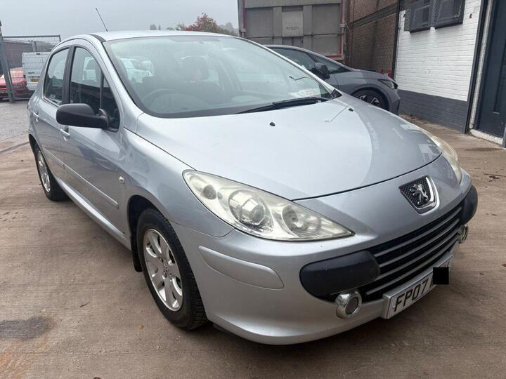 Peugeot 307 1.4 16v S 5dr Peugeot 307 1.4 16v S 5dr