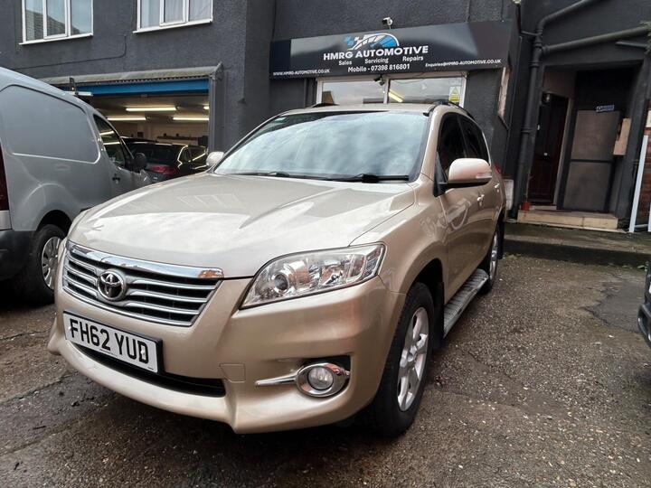 Toyota RAV4 2.2 D-4D XT4 4WD 5dr Toyota RAV4 2.2 D-4D XT4 4WD 5dr