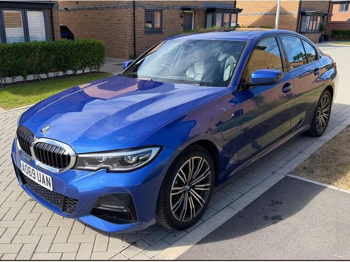 BMW 3 Series 2.0 330e 12kWh M Sport Auto Euro 6 (s/s) 4dr BMW 3 Series 2.0 330e 12kWh M Sport Auto Euro 6 (s/s) 4dr