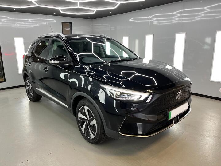 MG MG ZS 51.1kWh Trophy Connect Auto 5dr