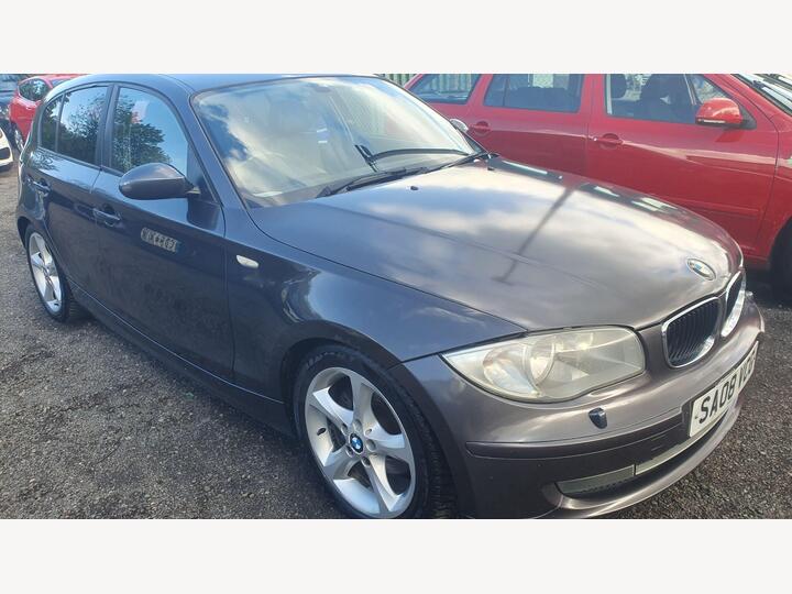 BMW 1 Series 2.0 118d SE Steptronic Euro 4 5dr