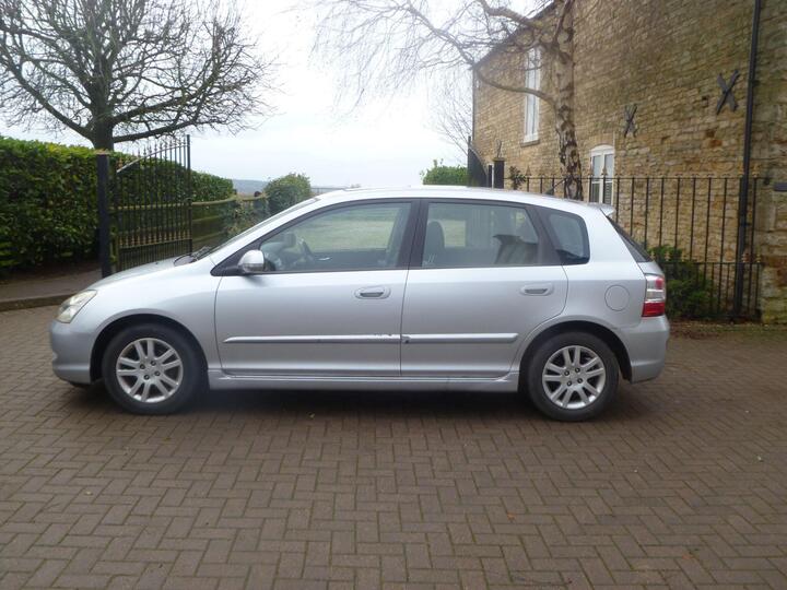 Honda Civic 1.6 I-VTEC Executive 5dr